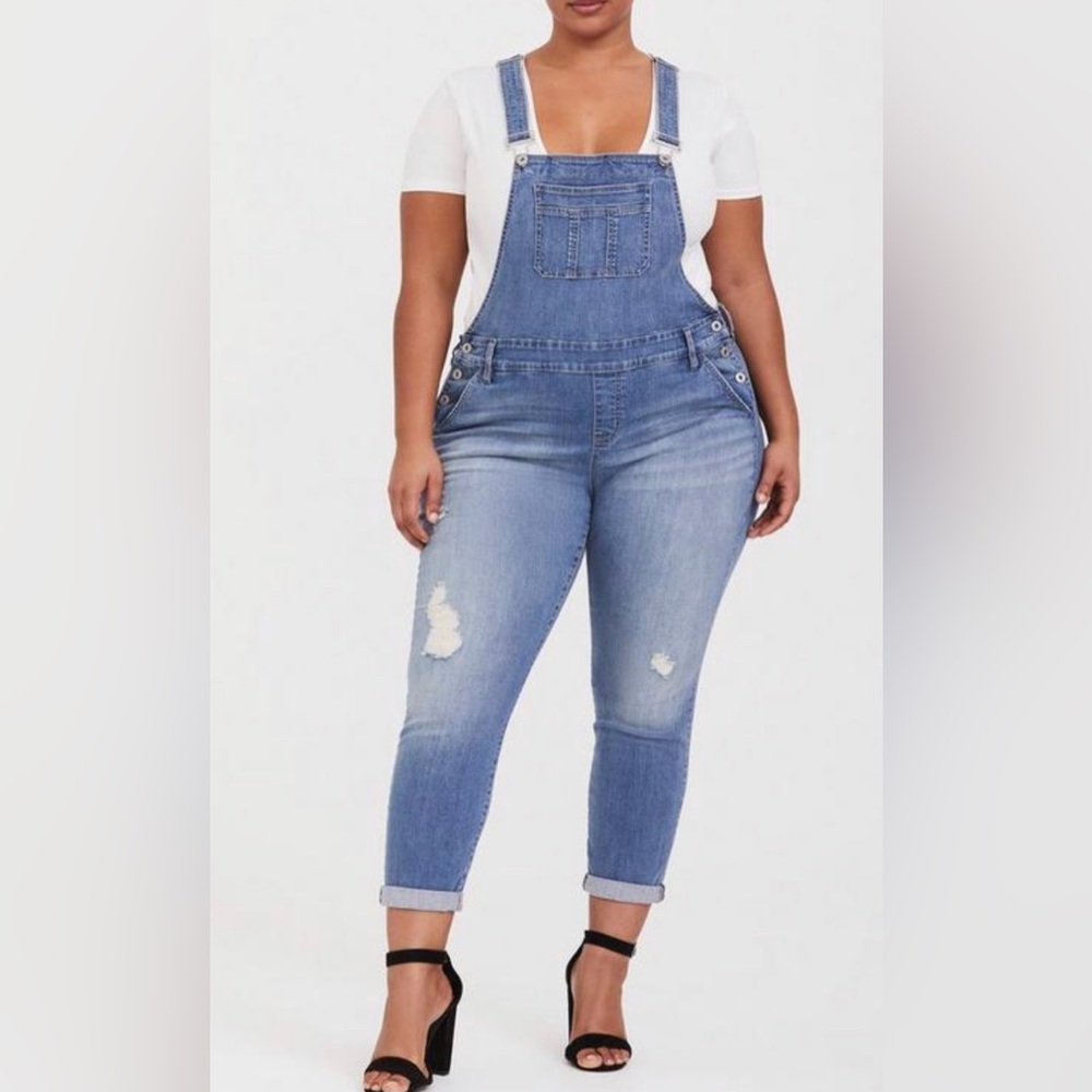 Torrid Excellent Used Condition Crop Overall - Vintage Stretch Light Wash